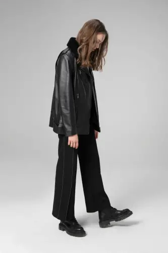 Wm020 Gerçek Deri Yaka Kürklü Kadın Mont Siyah-SİYAH - DERICLUB (1)