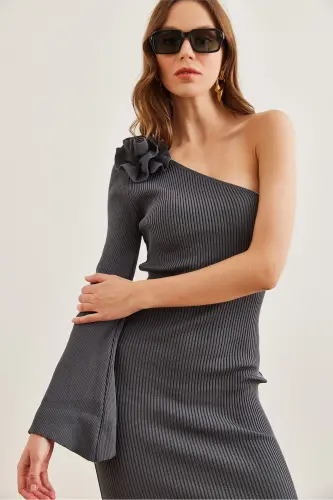 Woman Anthracite One Shoulder Spanish Sleeve Rose Detailed E - 1