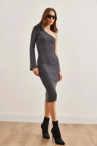 Woman Anthracite One Shoulder Spanish Sleeve Rose Detailed E - 3