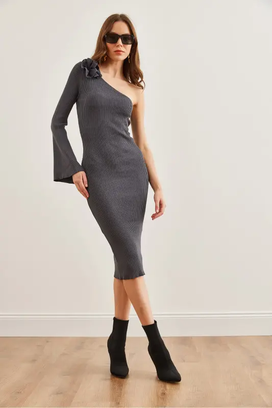 Woman Anthracite One Shoulder Spanish Sleeve Rose Detailed E - 3