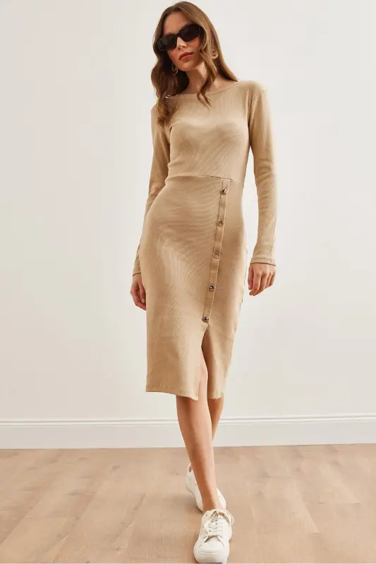 Woman Beige Button Detailed Slit Midi Flexible Dress - OLALOOK