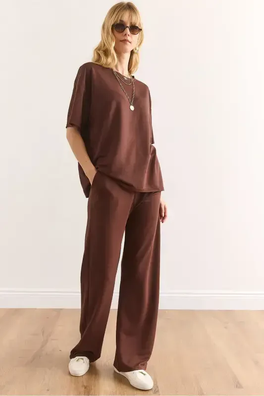 Woman Bitter Coffee Bottom Pocket Pants Top T-shirt Jewelry - OLALOOK