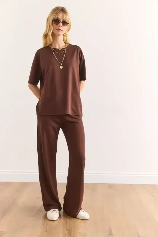 Woman Bitter Coffee Bottom Pocket Pants Top T-shirt Jewelry - 2