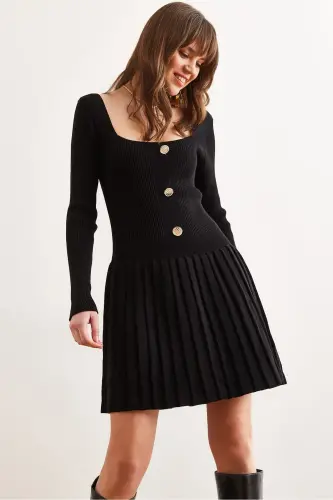 Woman Black Button Detailed Skirt Pleated Knitted Dress - 1