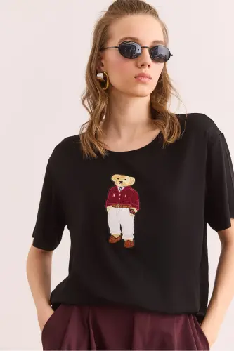 Woman Black Crew Neck Teddy Bear Appliqued Oversize 