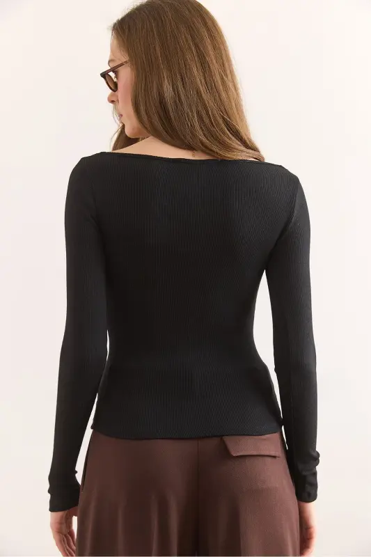 Woman Black Deep V-Neck Lace Detailed Stretch Cotton - 2