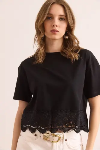 Woman Black Skirt Guipure Detailed T-Shirt TSH-1900087 - 3