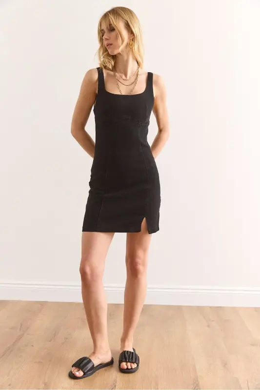 Woman Black Stitch Detail Mini Slit Denim Dress - 2