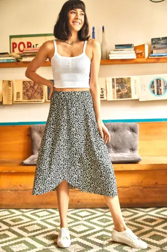 Woman Black Tiny Daisy Wrap Skirt ETK-1900015 