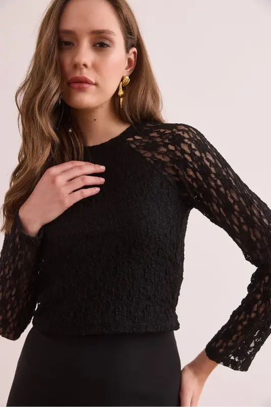 Woman Black Turtleneck Flexible Lace Blouse BLZ-19 - 4
