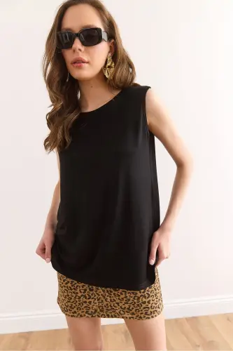 Woman Black Turtleneck Long Sleeveless Knitted Viscose 