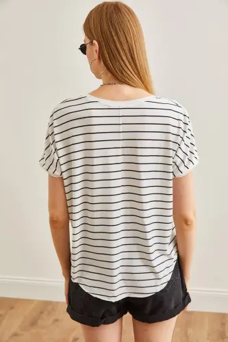 Woman Black V Neck Striped Raw Hem Slouchy T-shirt - 4