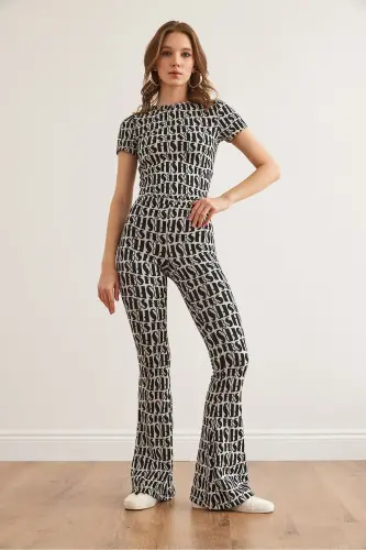 Woman Black White Backless Blouse Flared Pants - 3