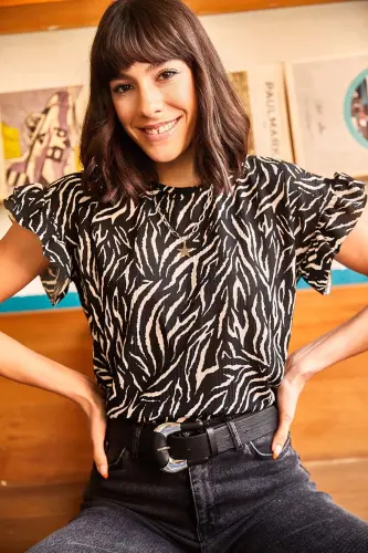 Woman Black Zebra Sleeve Ruffled Corset T-Shirt TS - 3