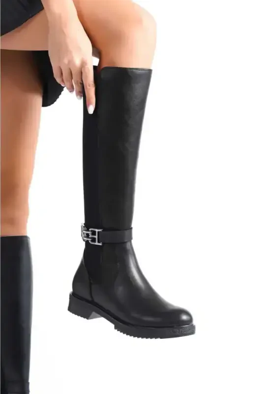 Woman Black Zippered Boot-Black .shoe - 4