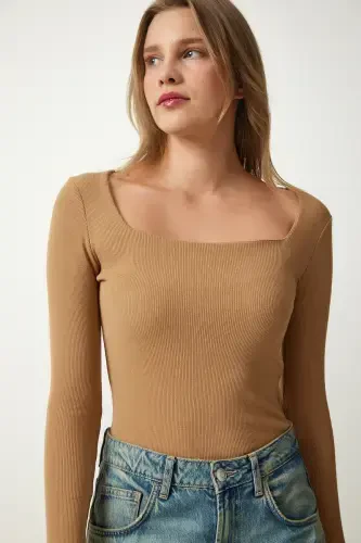 Woman Brown Biscuit Square Collar 2-Piece Knitted Blouse GT00056-Brown Biscuit - 4