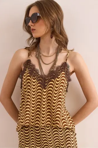 Woman Brown Collar Lace Detailed Sandy Blouse BLZ-19 - 5