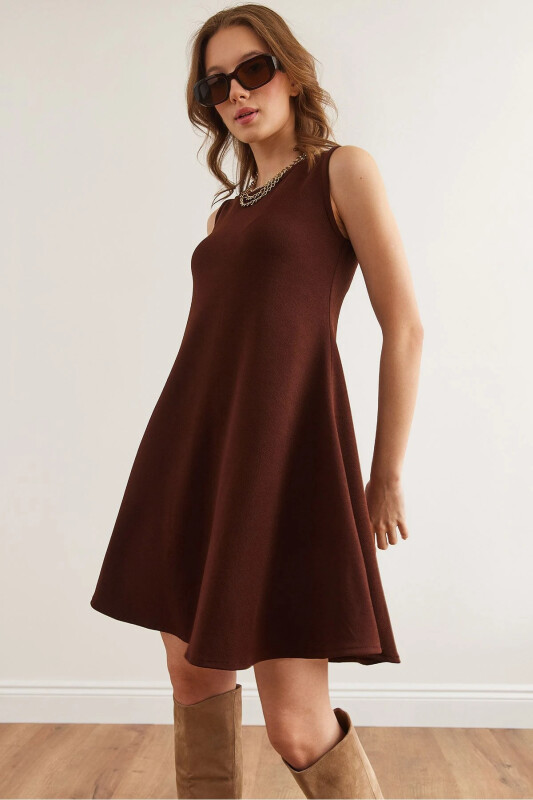 Woman Brown Crew Neck Flared Knitted Crepe Dress - 1