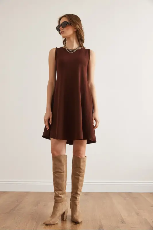 Woman Brown Crew Neck Flared Knitted Crepe Dress - 2