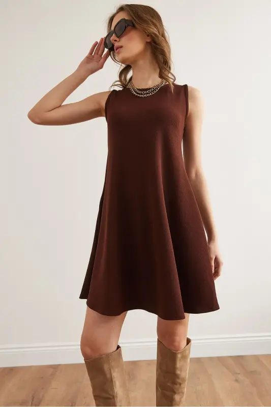 Woman Brown Crew Neck Flared Knitted Crepe Dress - 4