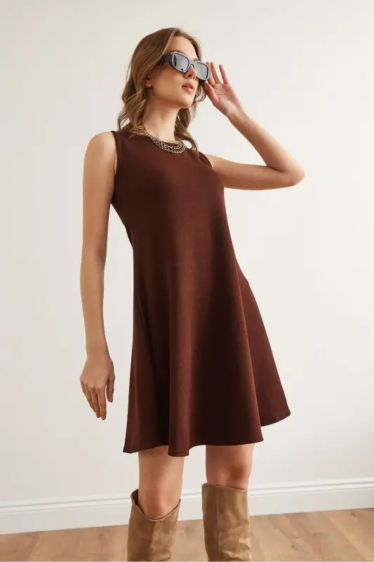Woman Brown Crew Neck Flared Knitted Crepe Dress - 5