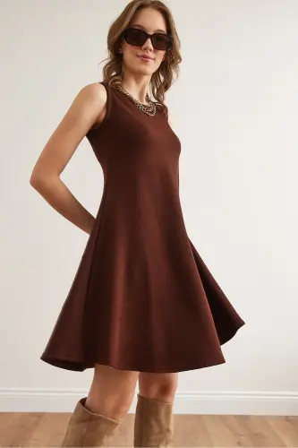 Woman Brown Crew Neck Flared Knitted Crepe Dress - 7