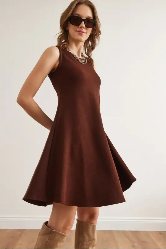 Woman Brown Crew Neck Flared Knitted Crepe Dress - 7