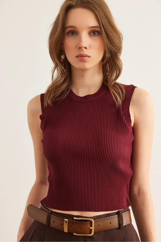 Woman Burgundy Bisiklet Collar Sleeveless Plisse Blouse BLZ-19 - 4