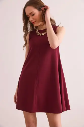 Woman Burgundy Front Seam Back Zippered Mini Crepe - 1