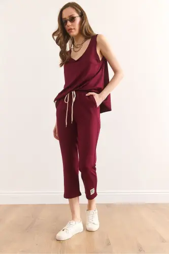 Woman Burgundy Sleeveless Loose Blouse Set Crystal Stone - 3