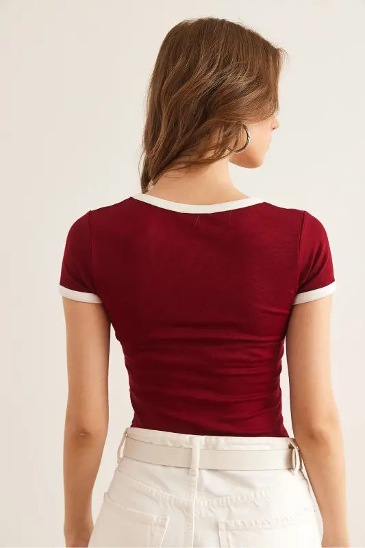 Woman Burgundy Text Detailed Modal Buttoned Crop Blouse BL - 6