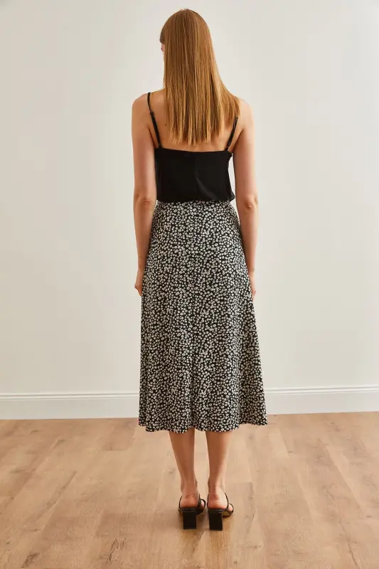 Woman Daisy Black Elastic Waist Patterned Long Skirt - 6