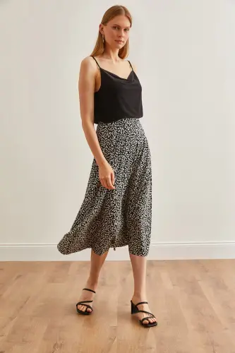 Woman Daisy Black Elastic Waist Patterned Long Skirt - OLALOOK (1)