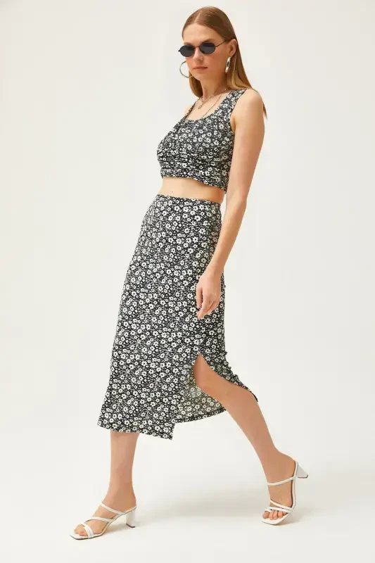 Woman Daisy Black Top Blouse Bottom Skirt Knit Top Bottom - OLALOOK