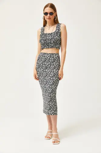 Woman Daisy Black Top Blouse Bottom Skirt Knit Top Bottom - 2