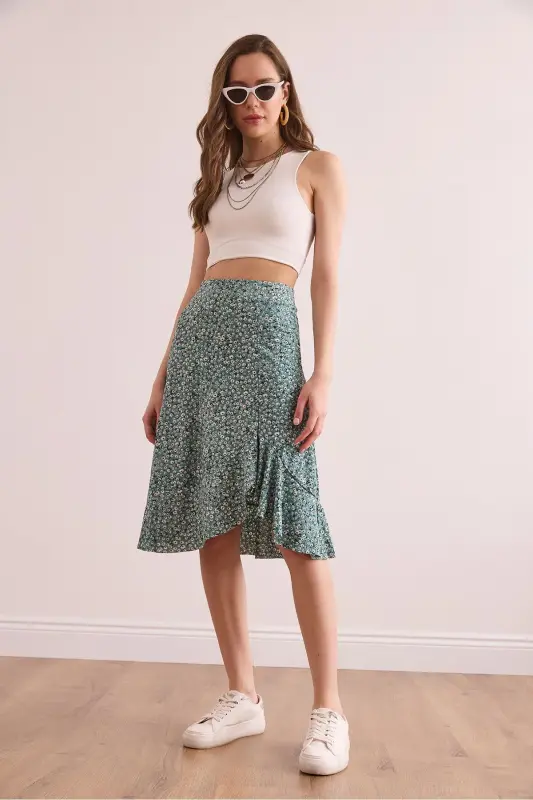 Woman Daisy Mint Green Ruffled Corduroy Oversize - 2