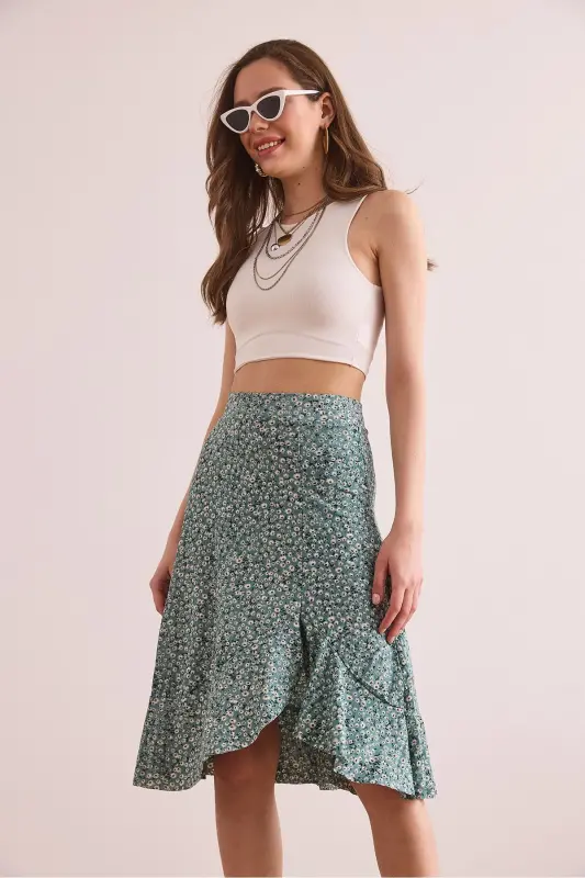 Woman Daisy Mint Green Ruffled Corduroy Oversize - 3