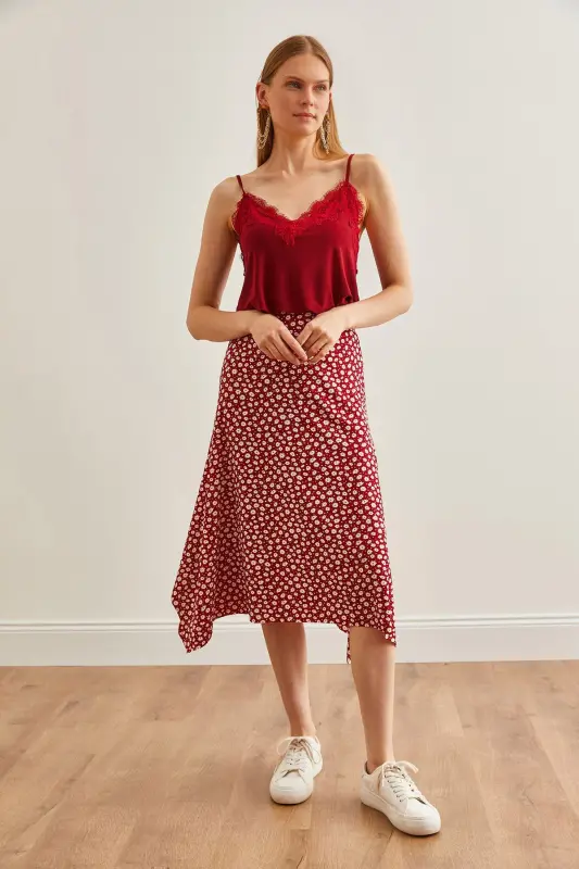 Woman Daisy Red Asymmetric Patterned Skirt ETK-1 - 5