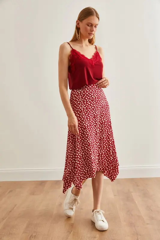 Woman Daisy Red Asymmetric Patterned Skirt ETK-1 - 6