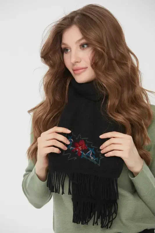 Woman Embroidered Wool Scarf Black-Black - 3