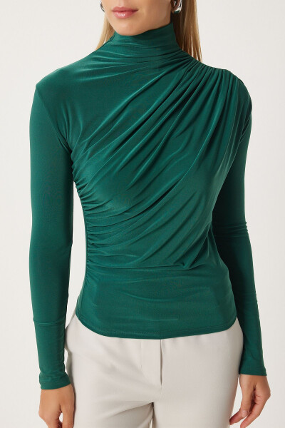 Woman Emerald Green Drawstring Detailed Crew Neck Sandy Blouse FF00135 - 4