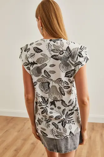 Woman Flower Black Arm Detailed Cotton T-Shirt TSH-190 - OLALOOK (1)