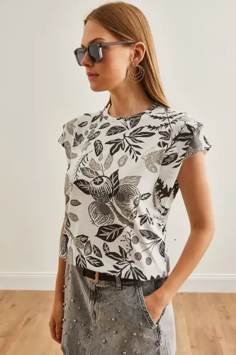 Woman Flower Black Arm Detailed Cotton T-Shirt TSH-190 - 4