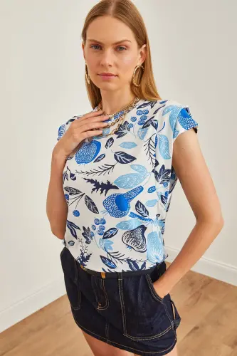 Woman Flower Blue Arm Detailed Cotton T-Shirt TSH-1900 - 5