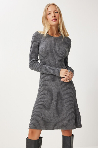 Woman Gray Bicycle Collar Ribbed Knitted Dress MX001 - 3