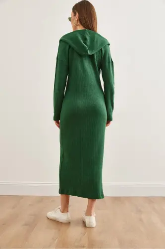 Woman Green Buttoned Hooded Oversize Ribbed Maxi - 7