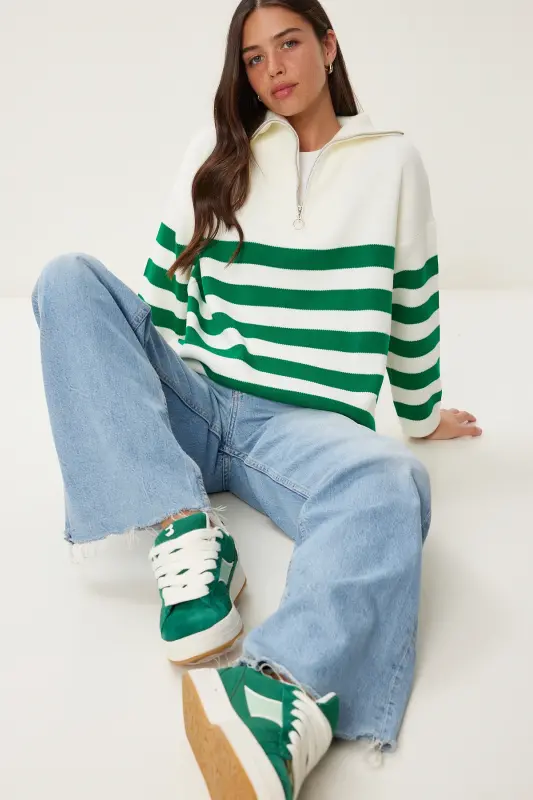 Woman Green White Zippered Stand-up Collar Striped Oversize Knitwear Sweater BV00009-Green White - 1