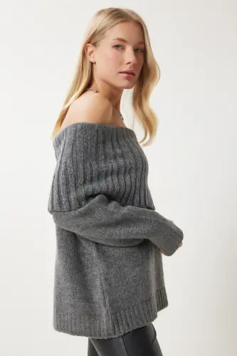 Woman Grey Madonna Collar Knit Sweater MT00156-Grey - 4