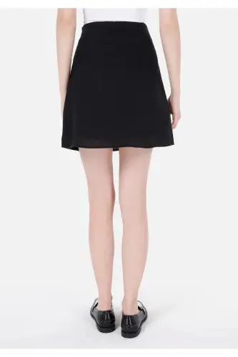 Woman in a black skirt - COLIN'S (1)