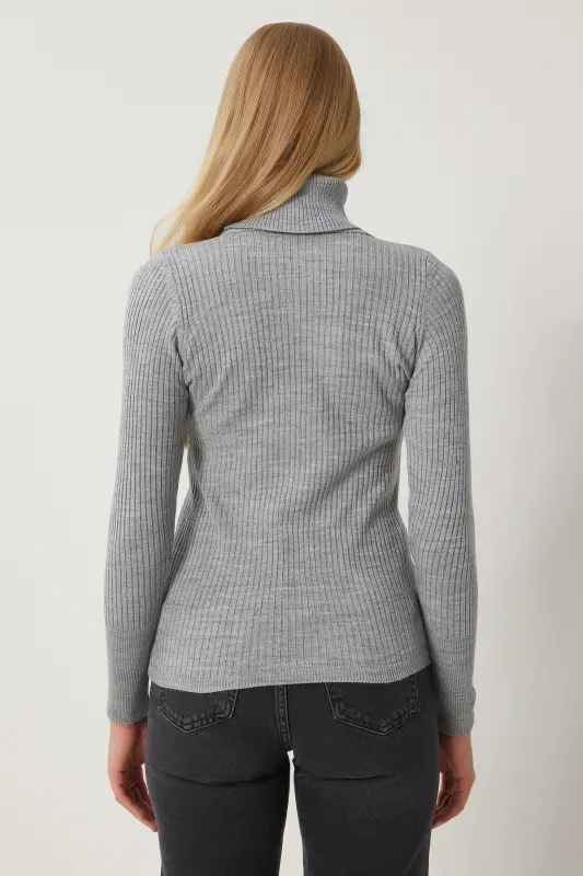 Woman Light Gray Turtleneck Ribbed Lycra Sweater DD01007-Light Gray - 7